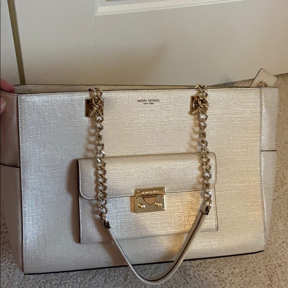 Henri Bendel cream shoulder bag with gold hardware